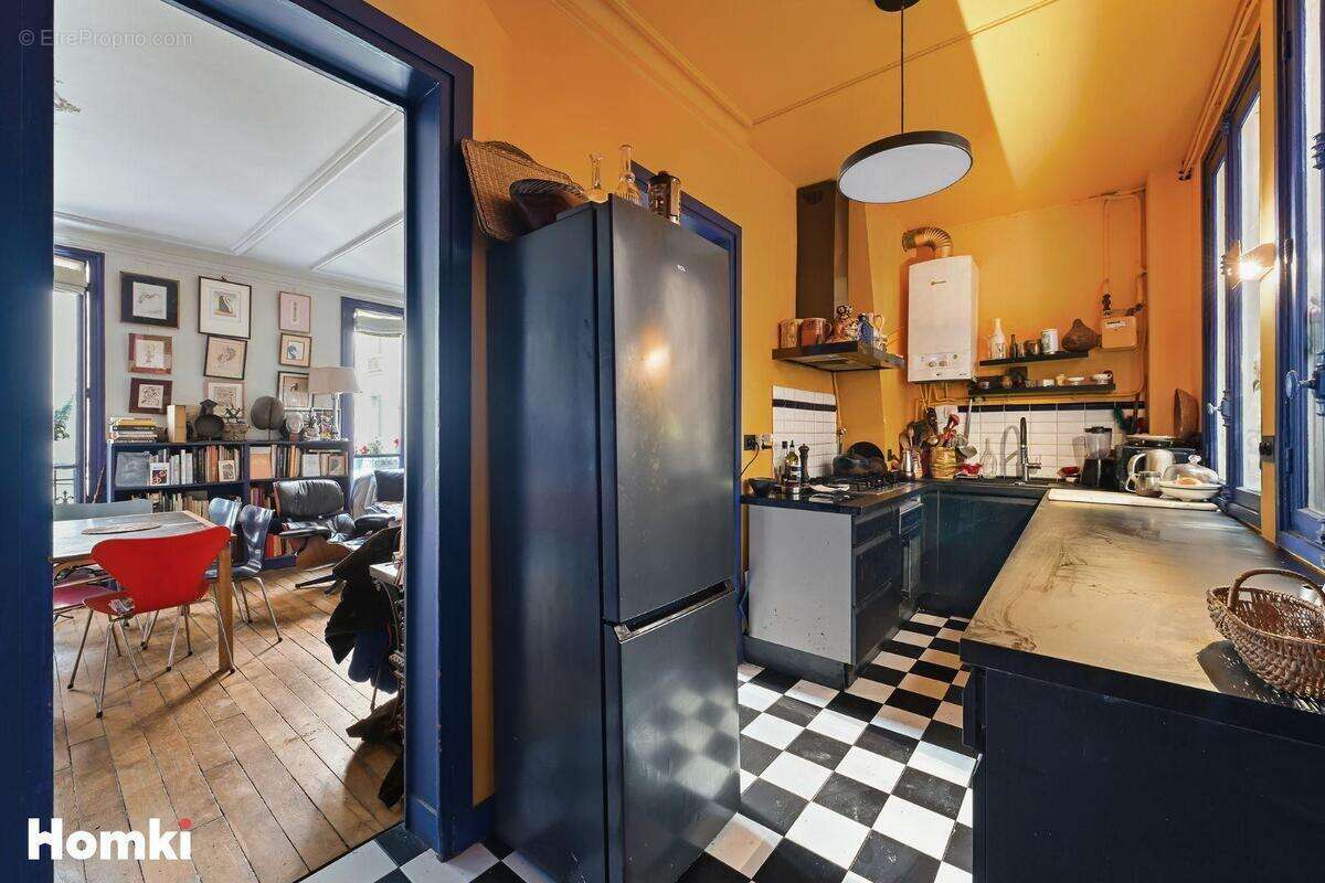Appartement à PARIS-18E