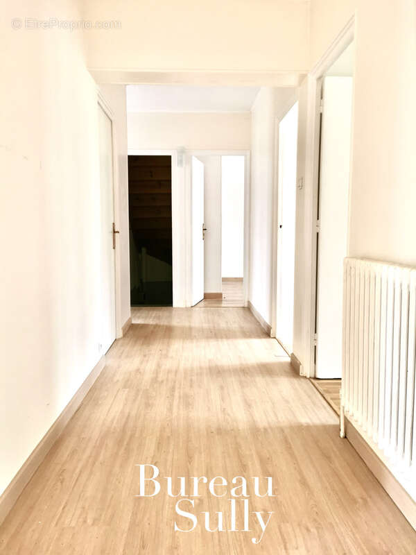 Maison à SAINT-PRIEST-EN-JAREZ