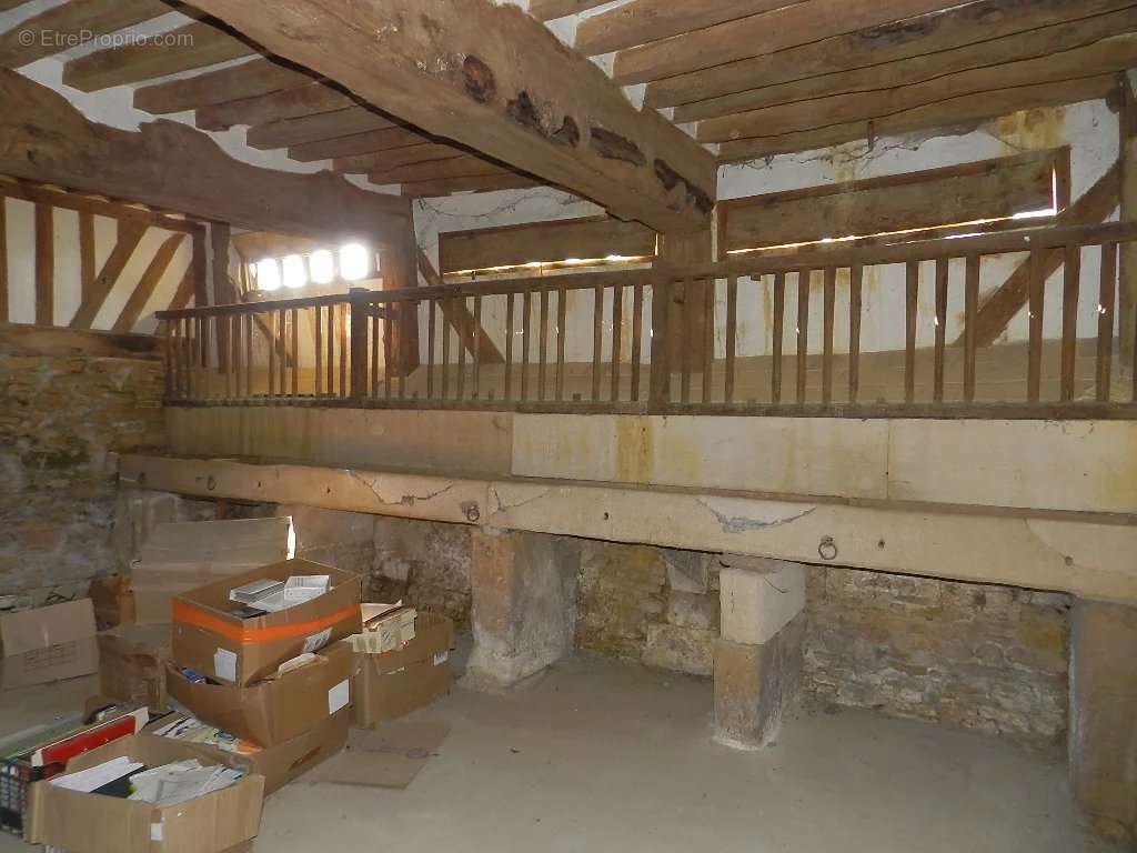 Maison à SAINT-PIERRE-SUR-DIVES