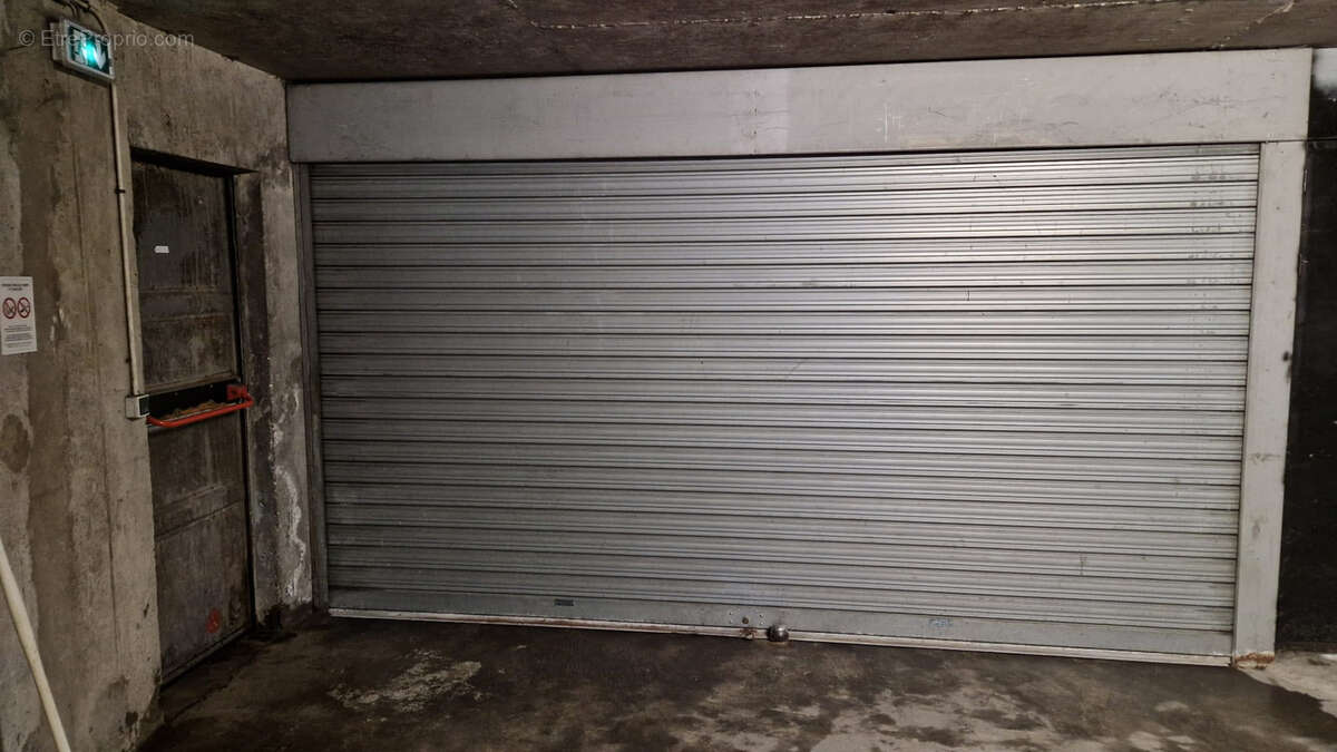 Parking à SAINT-DENIS
