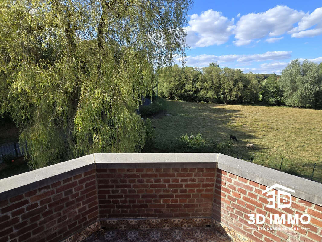 Maison 189 m² à Eppe-Sauvage  - photo 2