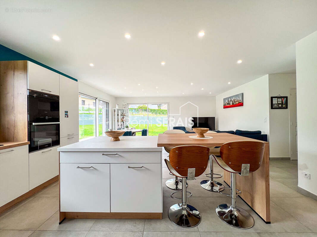 Maison à LA VILLETTE