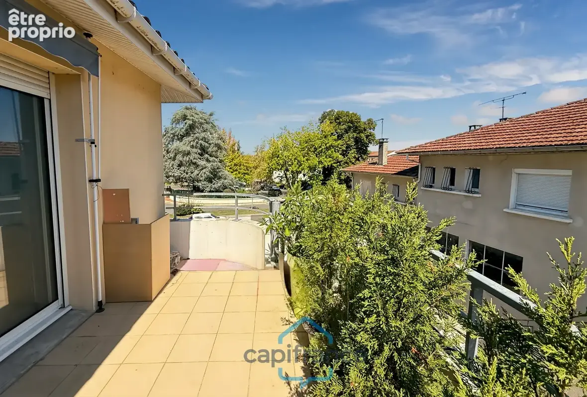 Dpt Landes (40), à vendre AIRE SUR L'ADOUR Appartement T2 de 47m² habitables + balcon de 10 m² et place de parking privative, au - photo 2