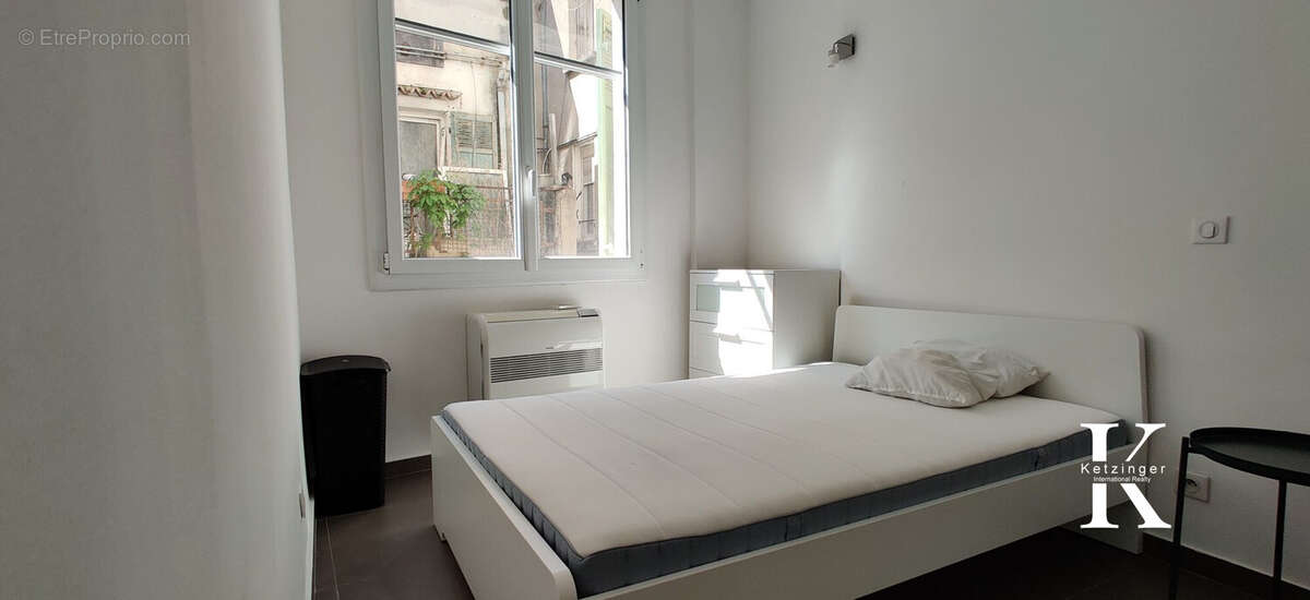 Appartement à MARSEILLE-1E
