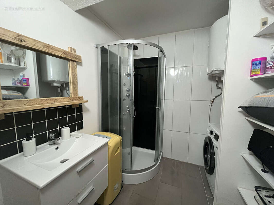 Studio meublé 23 m²  place fourneyron  saint-étienne - photo 4