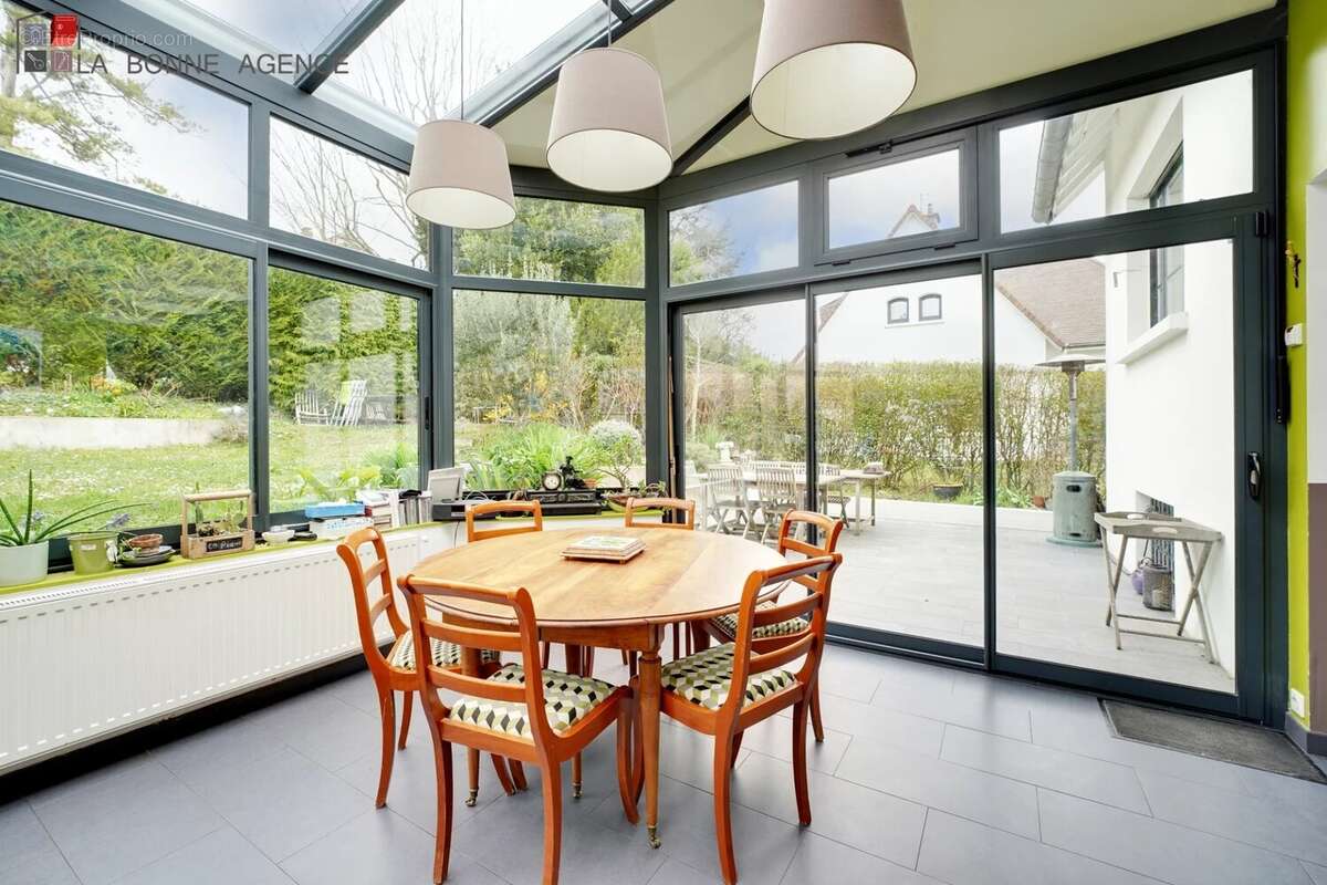 Maison à MAREIL-MARLY