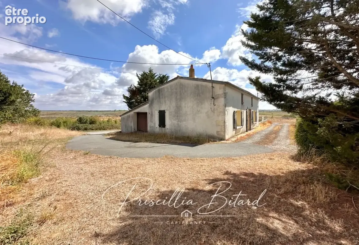 Maison à rénover avec grandes dépendances. Fort potentiel - photo 9