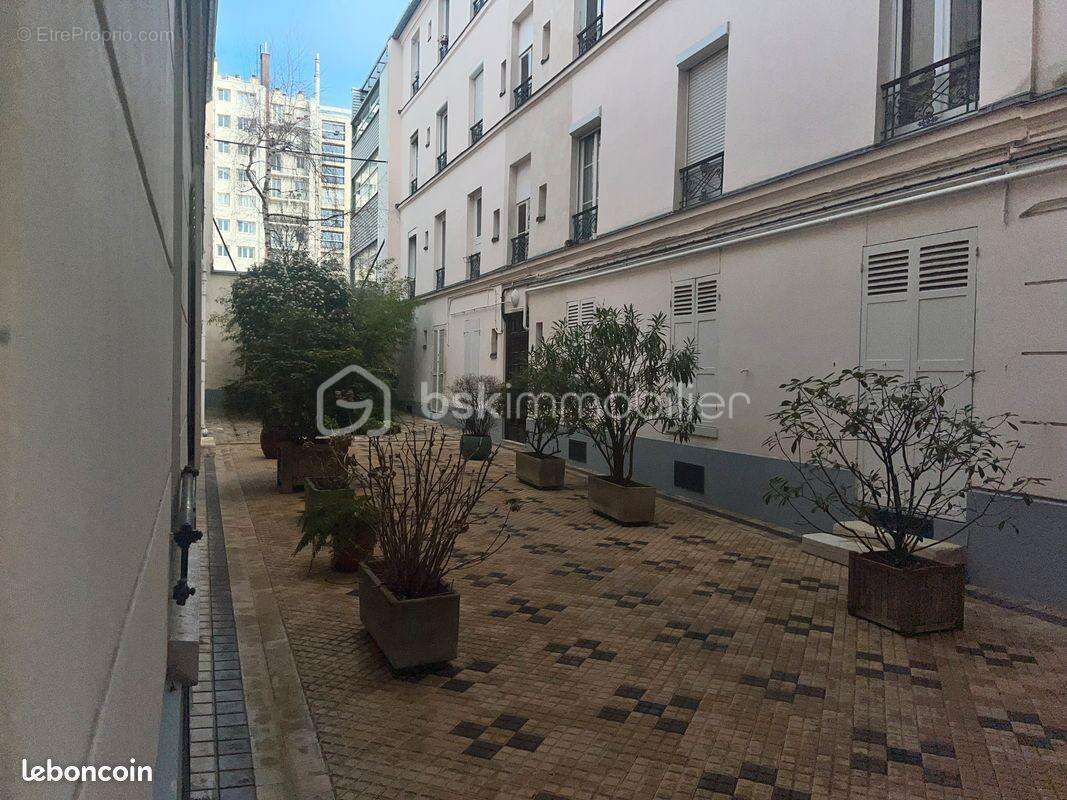 Commerce à PARIS-12E
