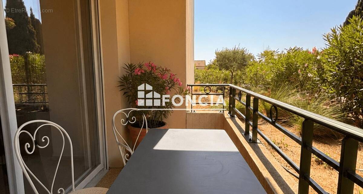 Appartement à LA LONDE-LES-MAURES