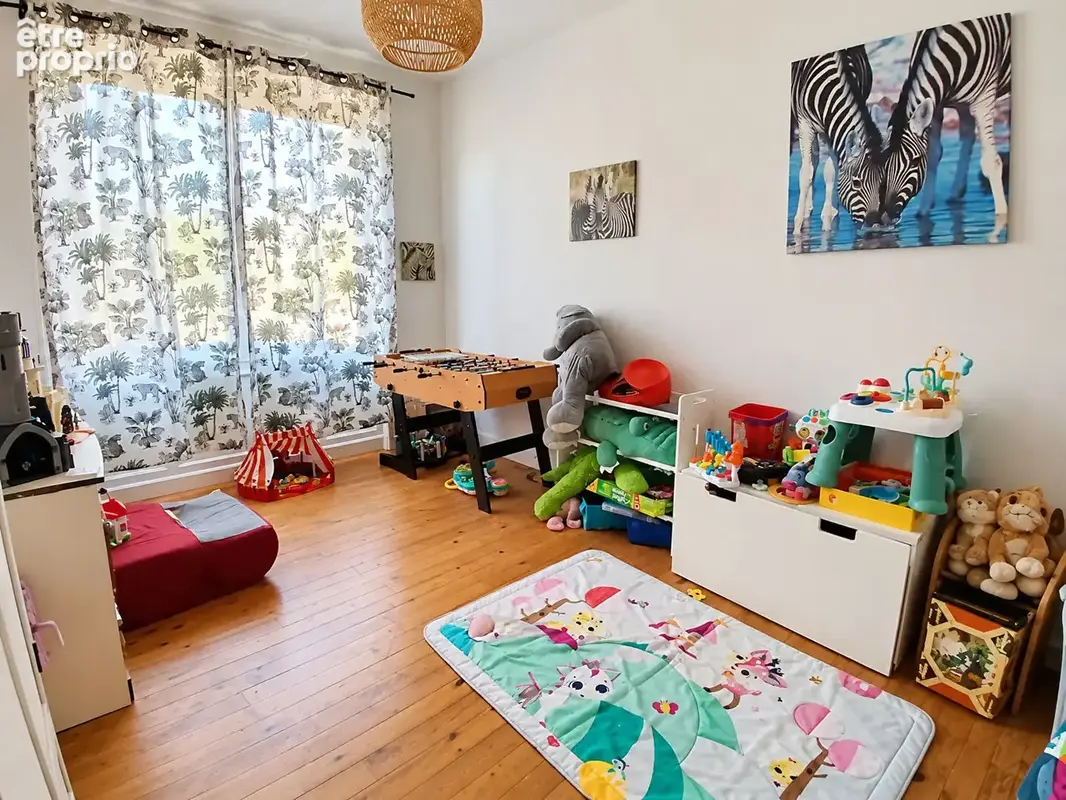 Roanne - Maison  7 pièce(s) 140.2 m2 - 5 chambres et 509m² de terrain - photo 6
