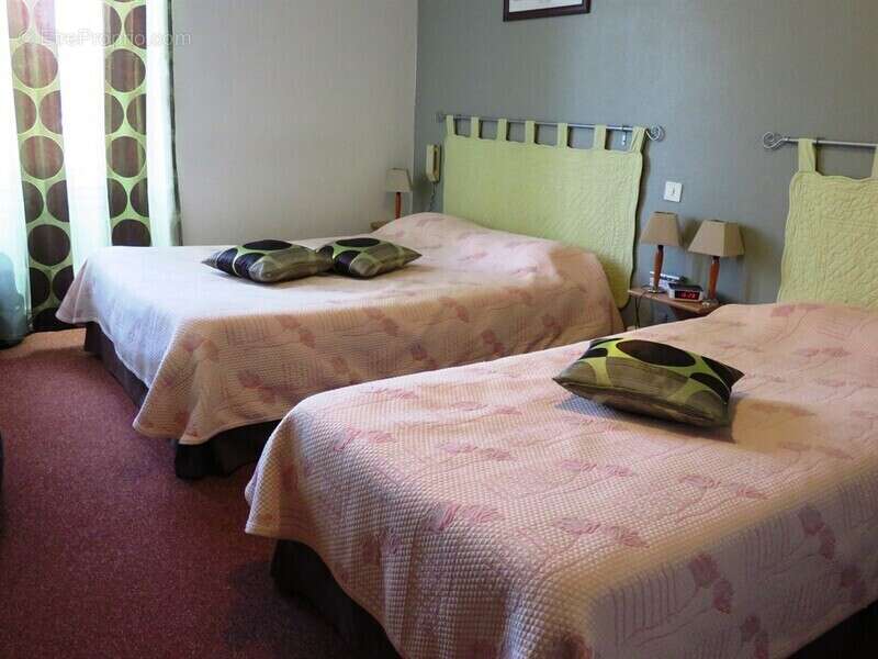 Maison à SAINT-CHAMARAND