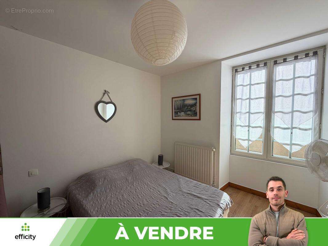 Appartement 12 pièces 183 m² à vendre à Usson-Du-Poitou (86350) - photo 15