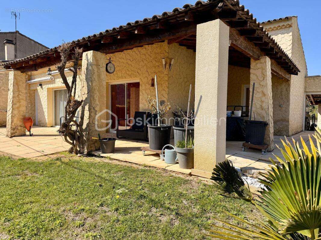 Maison à BOLLENE