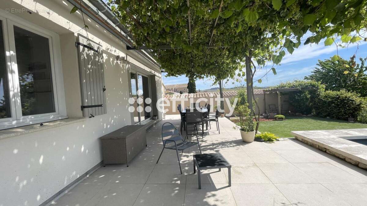 Maison 106 m² à Roussillon  - photo 7