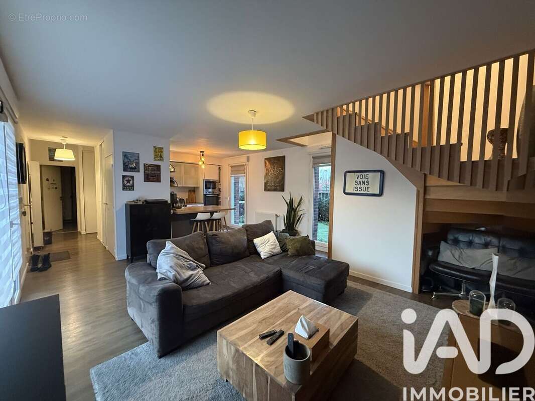 Photo 2 - Maison à VERT-SAINT-DENIS