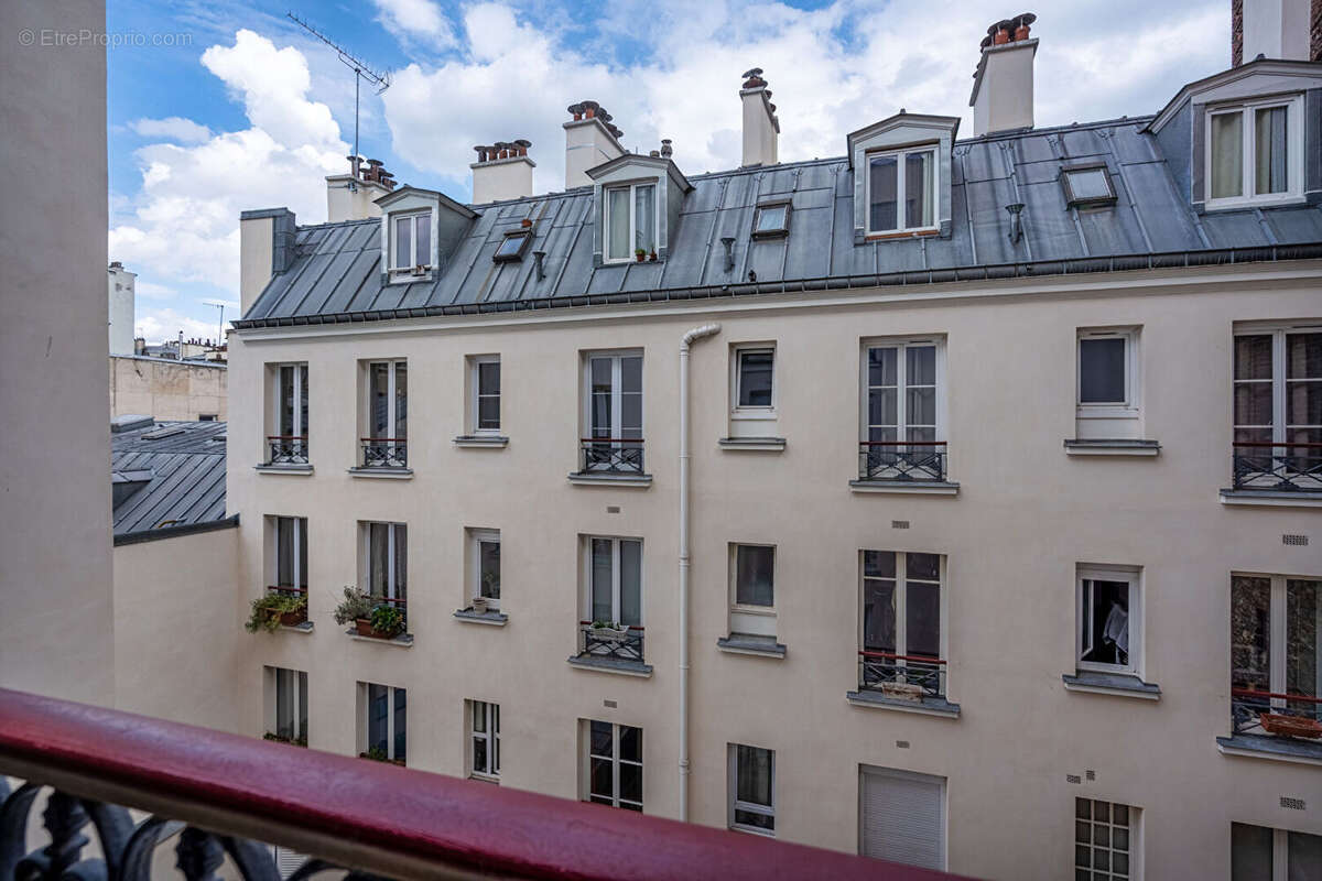 Appartement à PARIS-11E