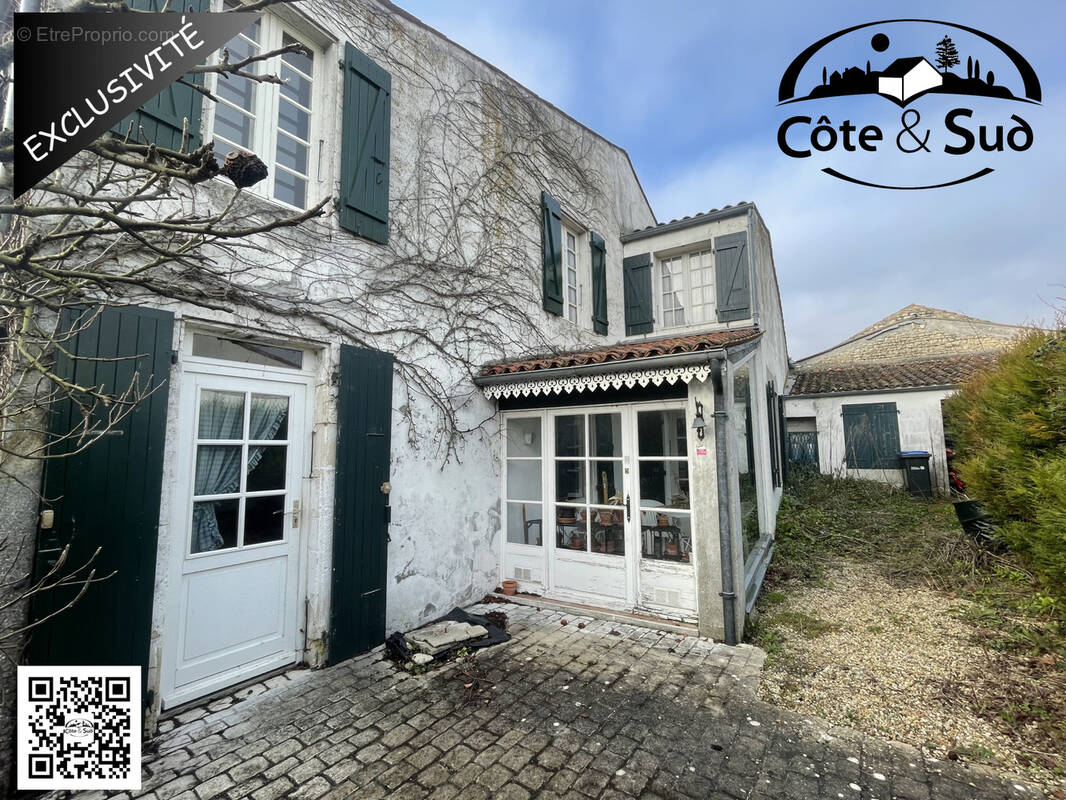Maison à CROIX-CHAPEAU