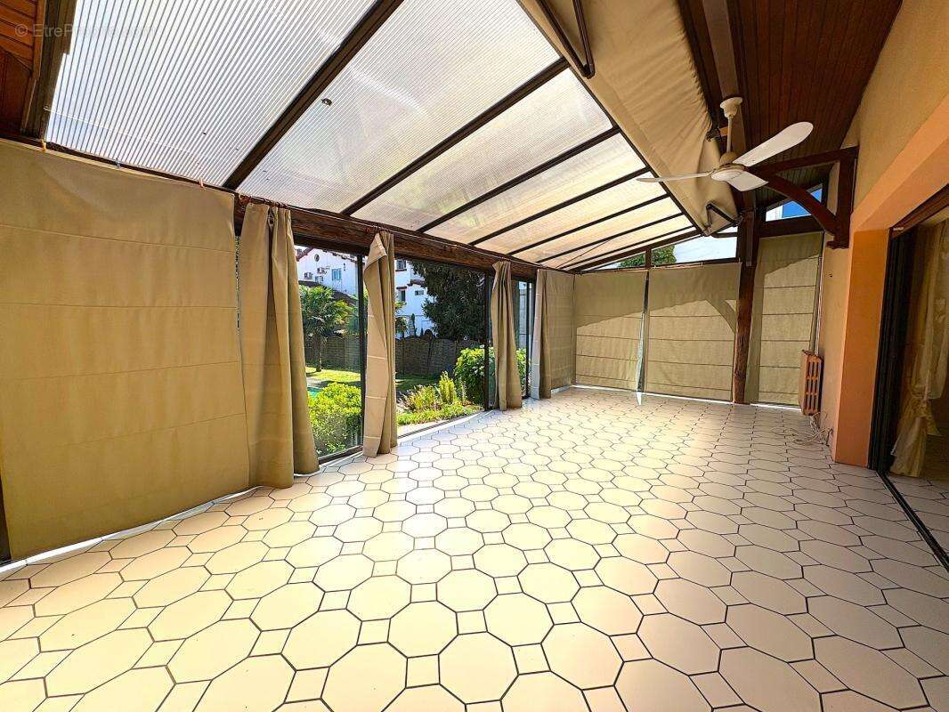 Maison à vendre coeur de ville 130m2 avec piscine et dépendance - photo 7