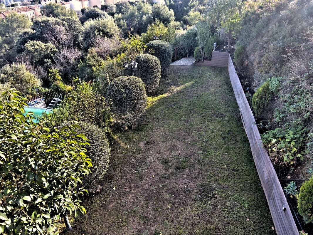 Maison à SAINT-LAURENT-DU-VAR