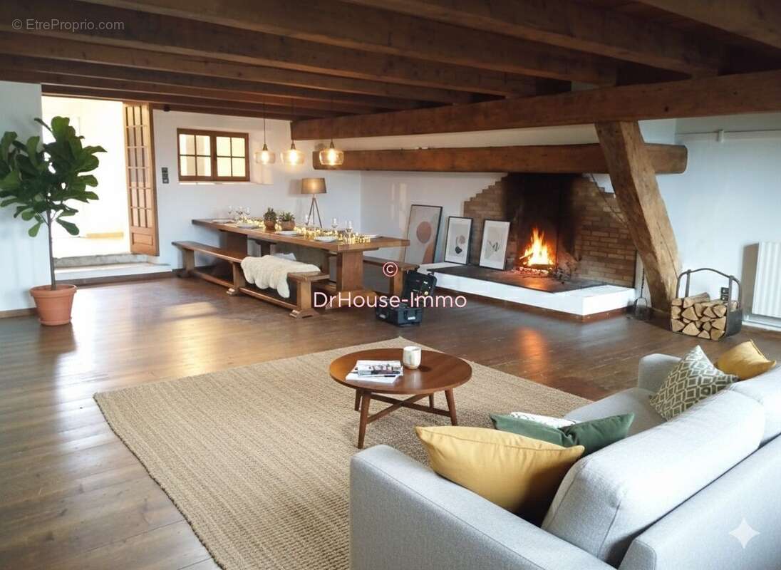 Maison à MONTOLIEU