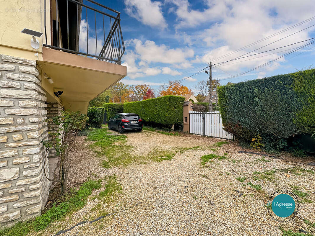 Maison à NAINVILLE-LES-ROCHES