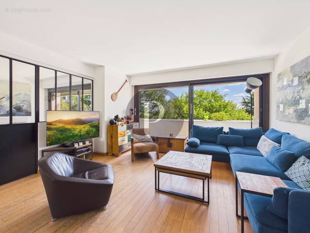 Appartement à VERRIERES-LE-BUISSON
