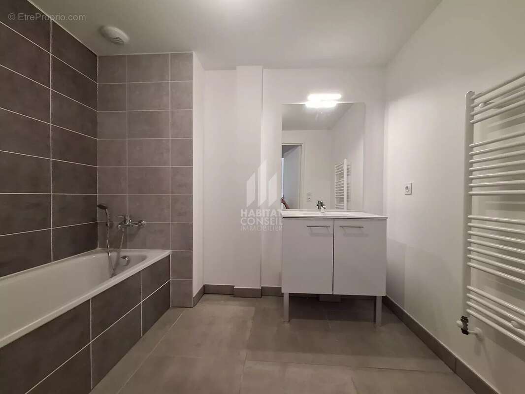 Appartement à BOURGOIN-JALLIEU