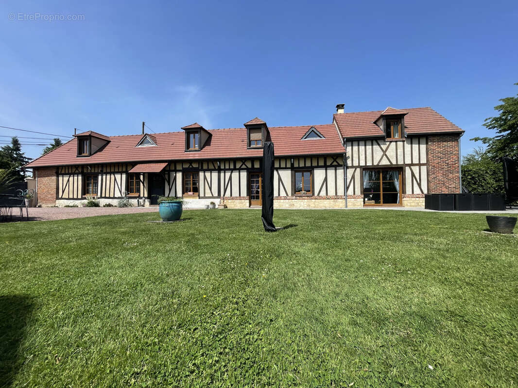 Maison à SAINTE-GENEVIEVE