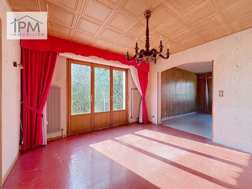 OBERNAI À VENDRE - Maison individuelle de 262 m² habitables sur terrain de 13,37 ares - photo 4