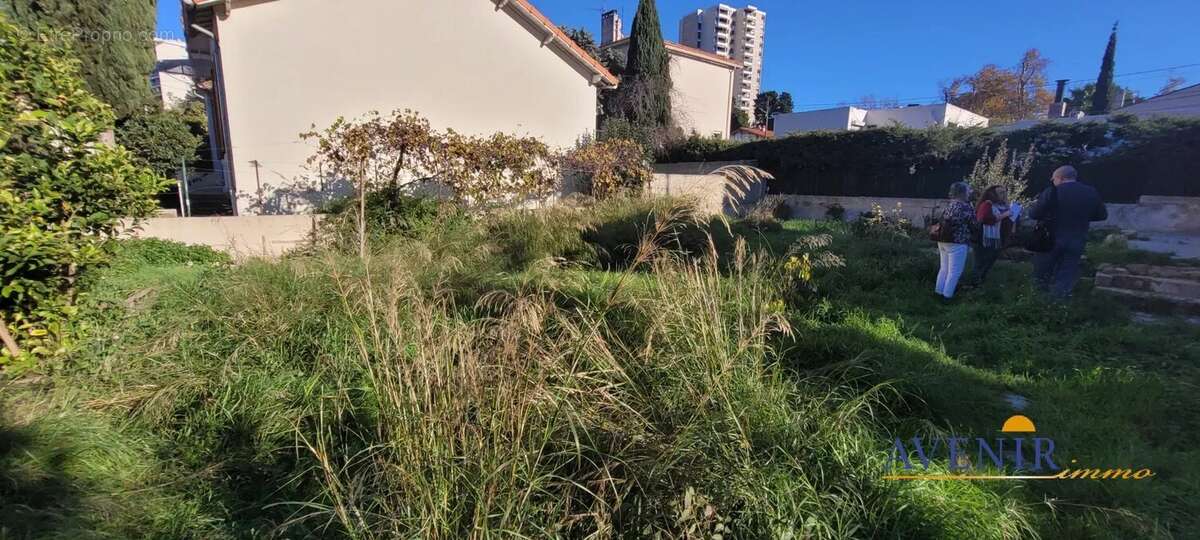 Terrain à MARSEILLE-9E