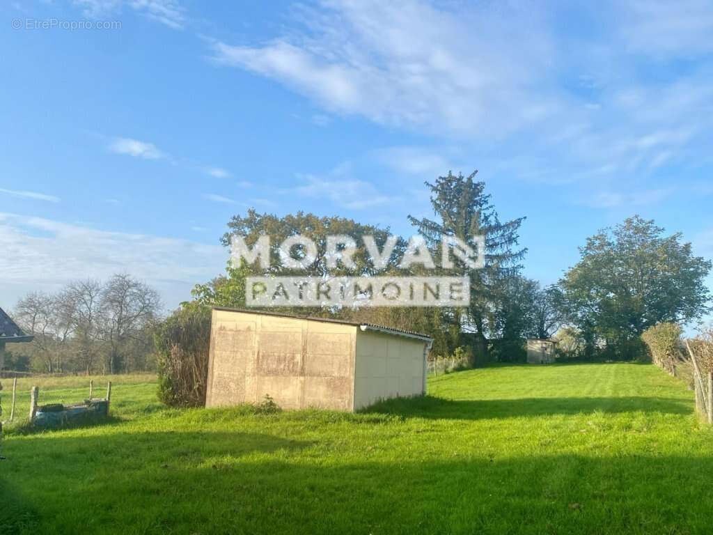 Maison à AUNAY-EN-BAZOIS