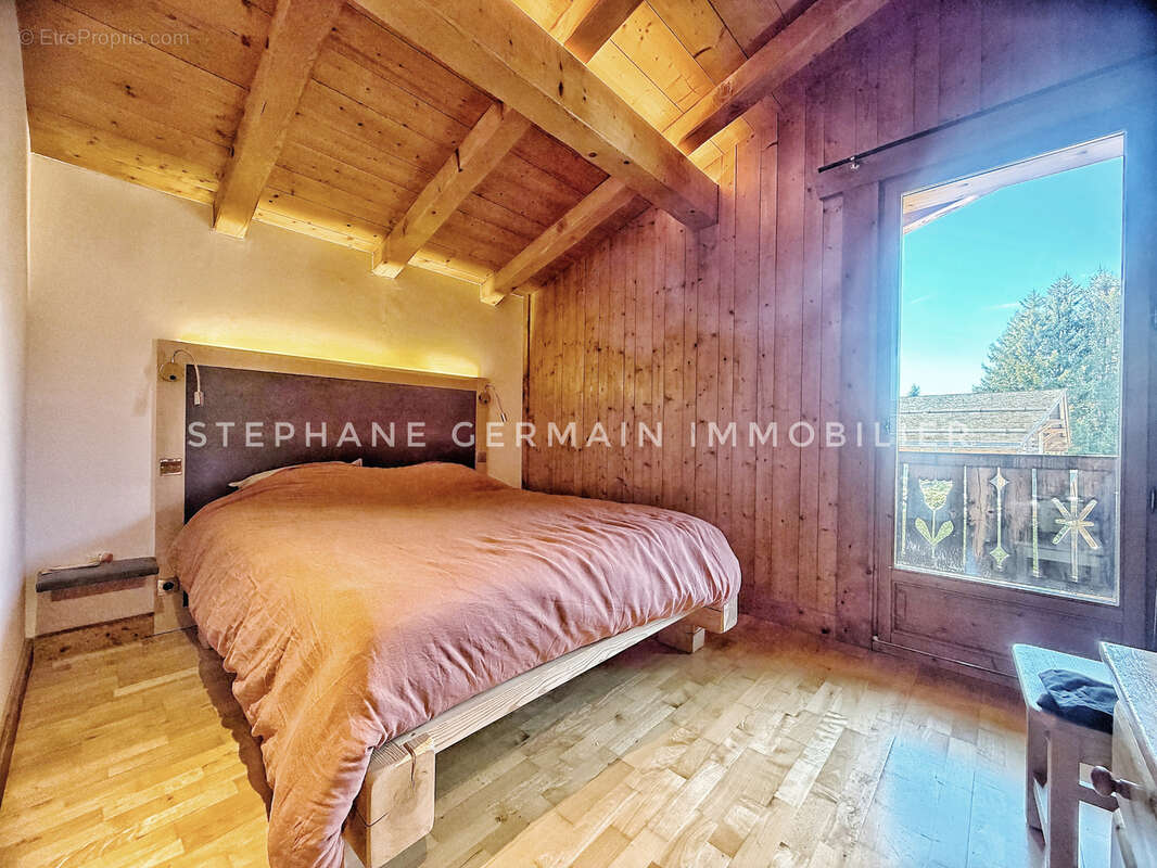 Maison à DEMI-QUARTIER