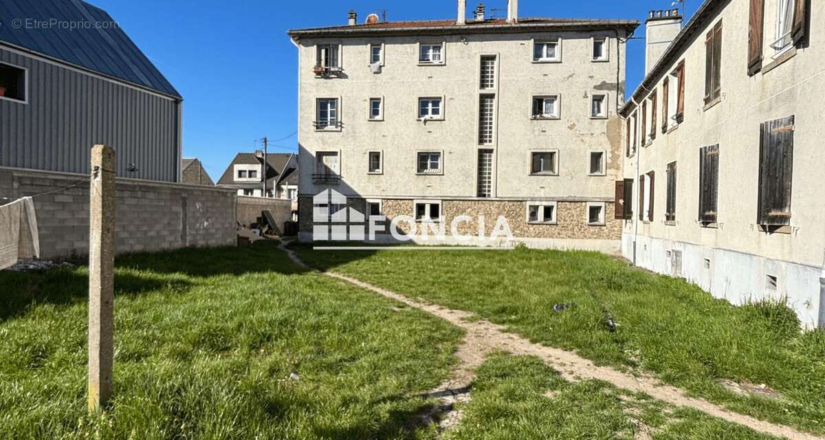 Appartement à VILLENEUVE-SAINT-GEORGES