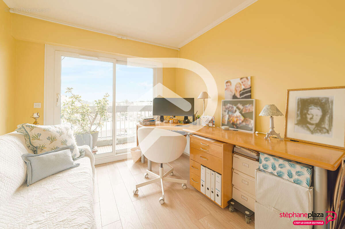 Appartement à SARTROUVILLE