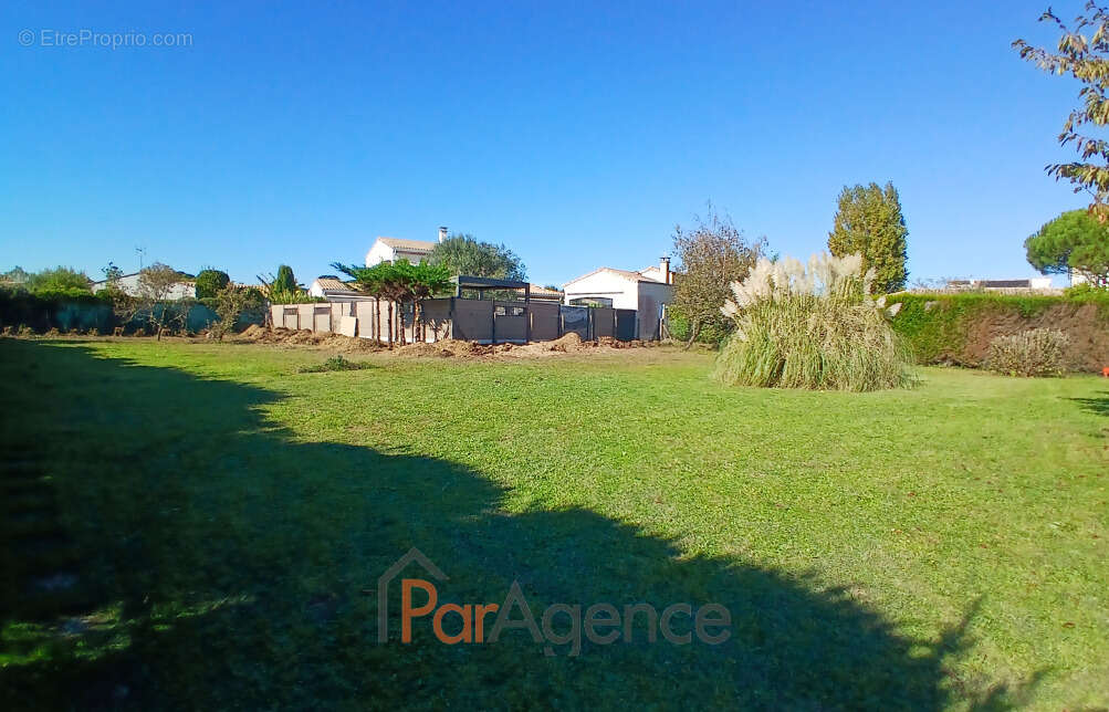 Terrain à SAINT-PALAIS-SUR-MER