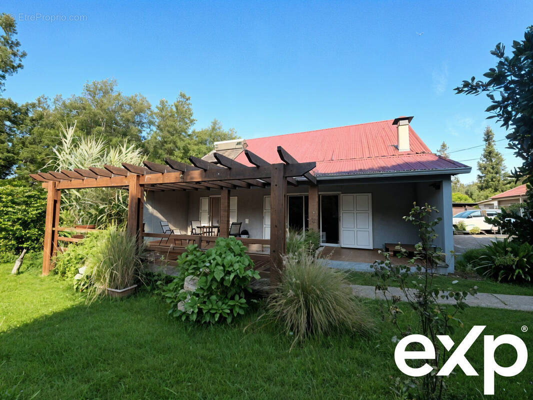 Maison à LA PLAINE-DES-PALMISTES