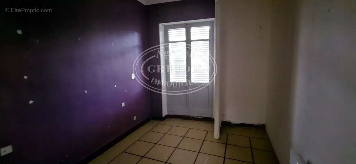 Appartement à LEZIGNAN-CORBIERES