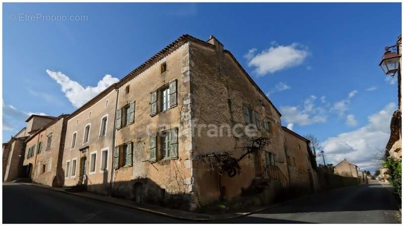Maison à MONPAZIER