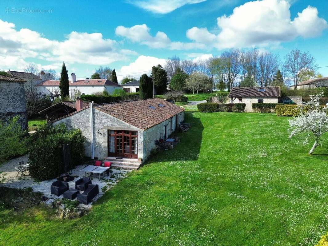 Maison à SAINT-ANTOINE-DE-BREUILH