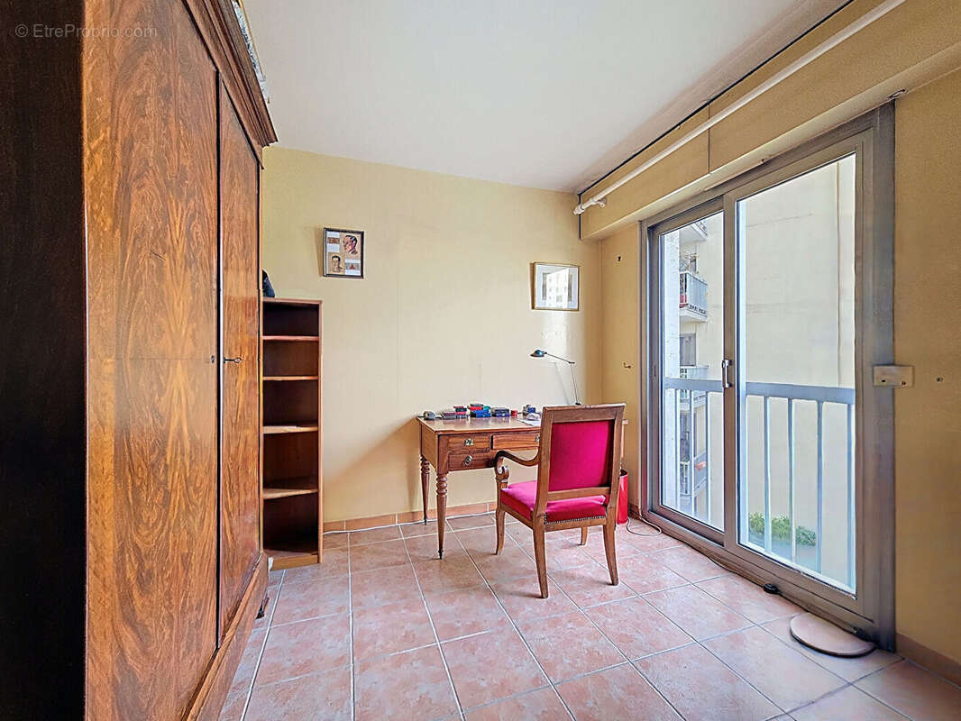 Appartement à BOURG-LA-REINE