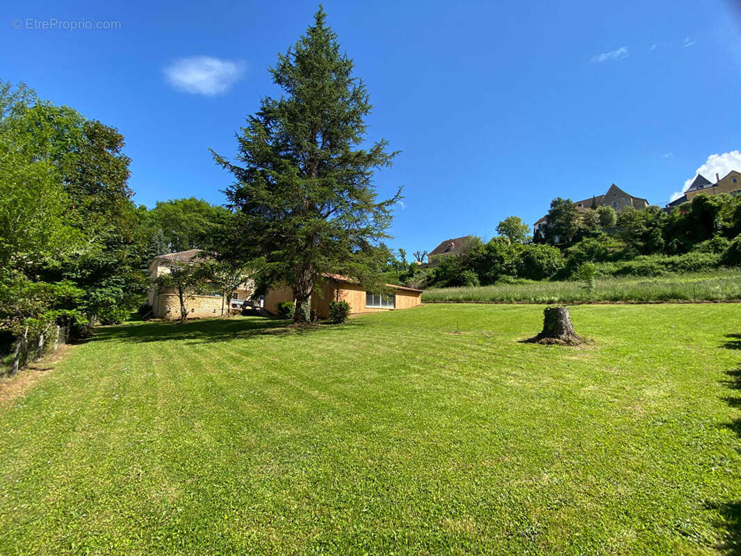 Maison à CARSAC-AILLAC