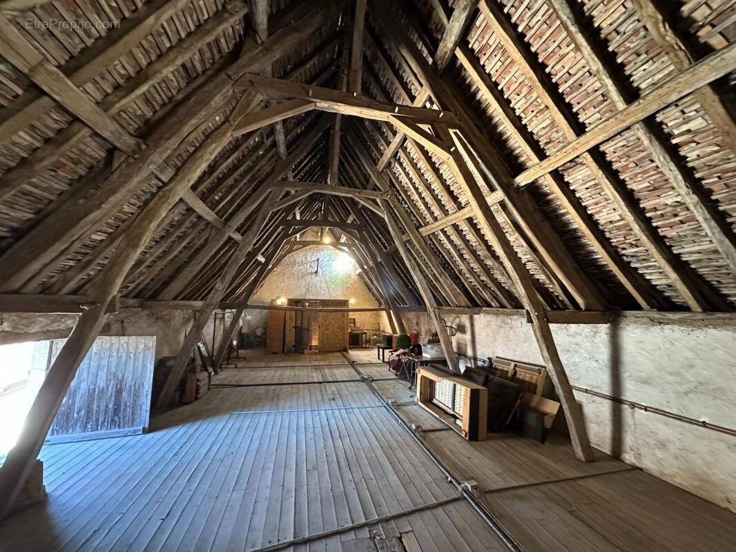 Appartement à ANGLES-SUR-L&#039;ANGLIN