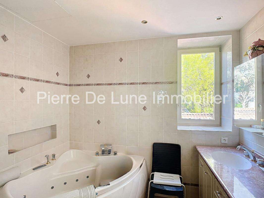 Maison à CALUIRE-ET-CUIRE