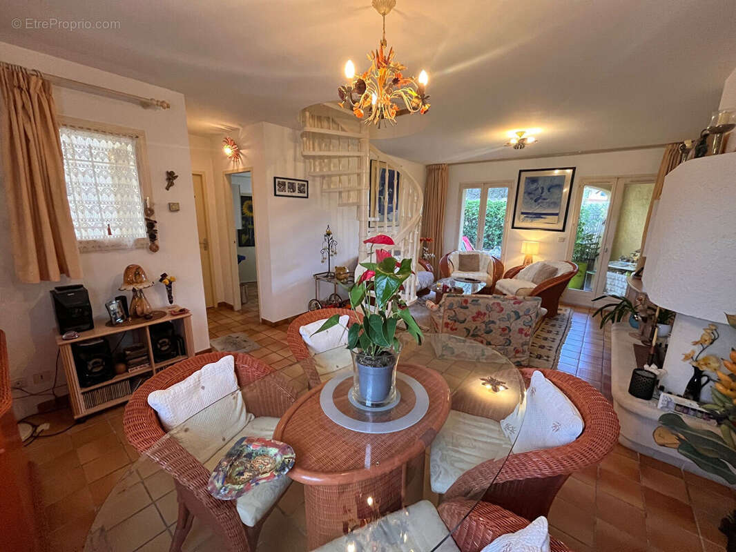 Appartement à SANARY-SUR-MER