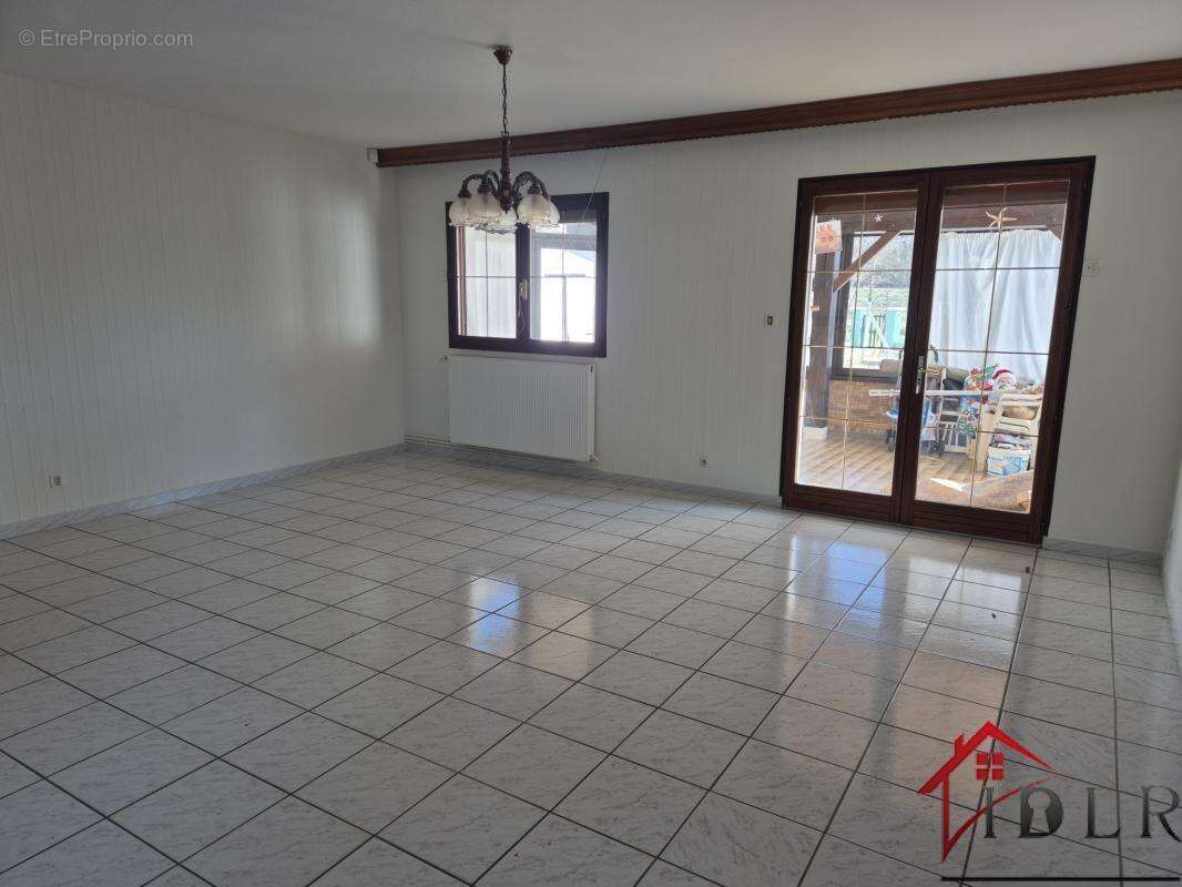 Maison à BETTANCOURT-LA-FERREE