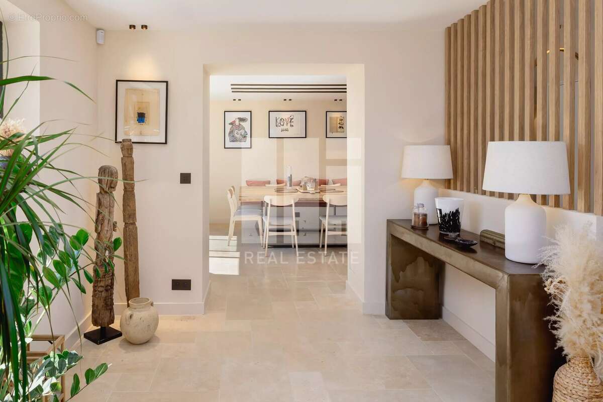 Maison à MOUGINS