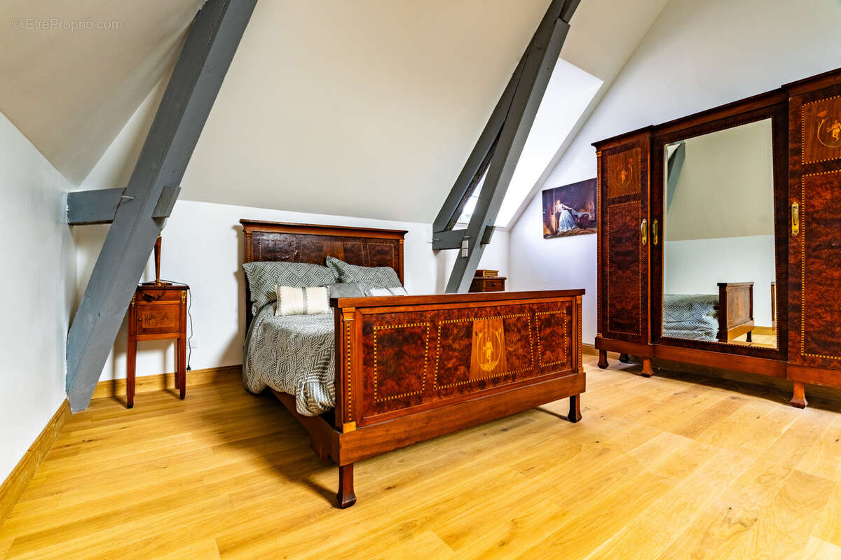 Maison à SAINT-JEAN-D'ANGELY