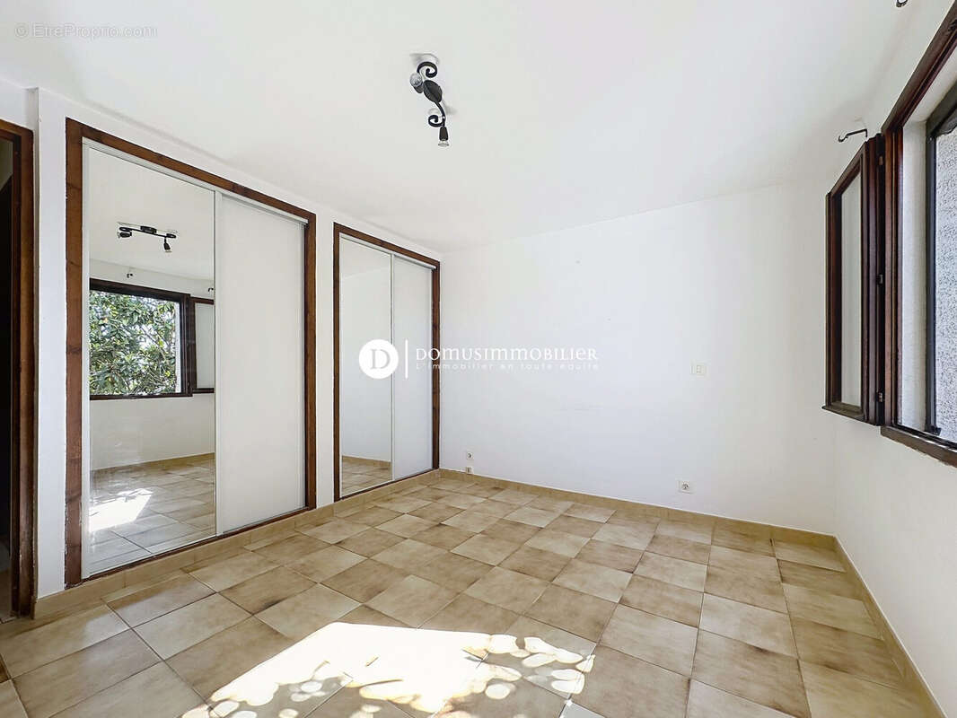 Appartement à CHATEAUNEUF-DE-GADAGNE