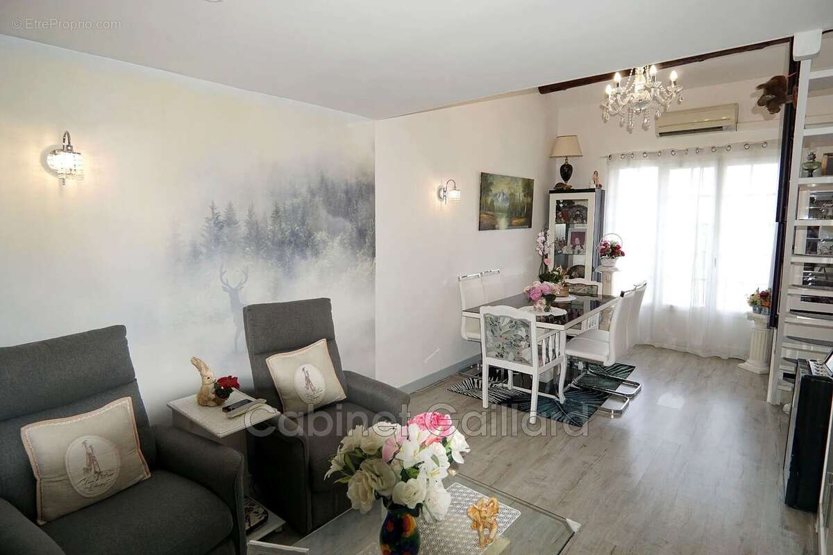 Appartement à PEYMEINADE