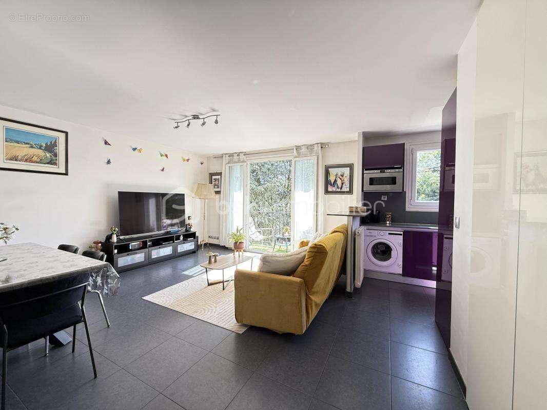 Appartement à NEUILLY-PLAISANCE